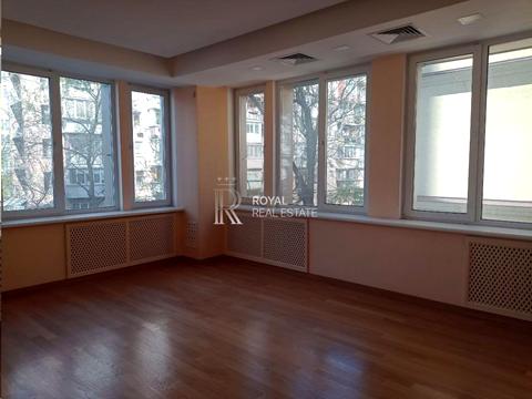 комерційна за адресою Київ, Лєскова вул., 6