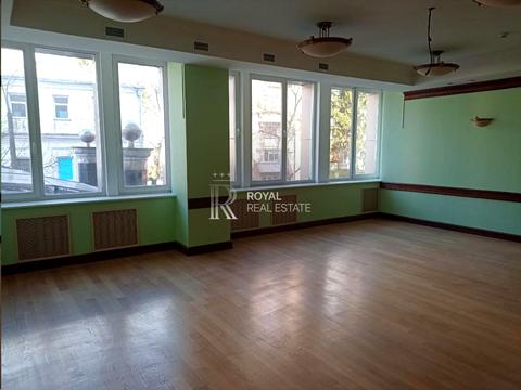 комерційна за адресою Київ, Лєскова вул., 6