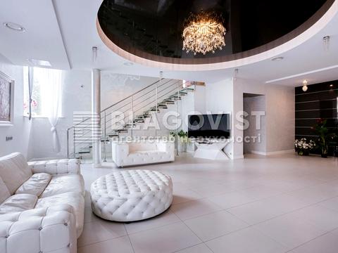 будинок за адресою Футбольна, 4