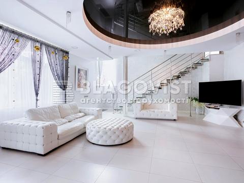 будинок за адресою Футбольна, 4