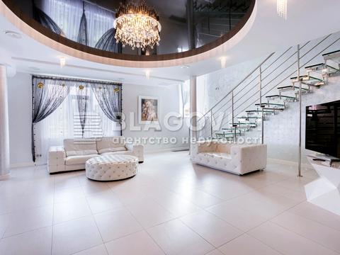 будинок за адресою Футбольна, 4