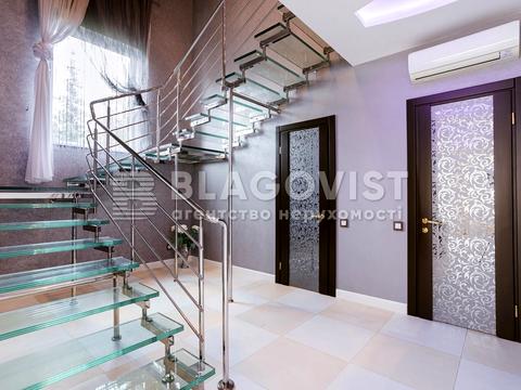 будинок за адресою Футбольна, 4