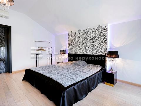 будинок за адресою Футбольна, 4