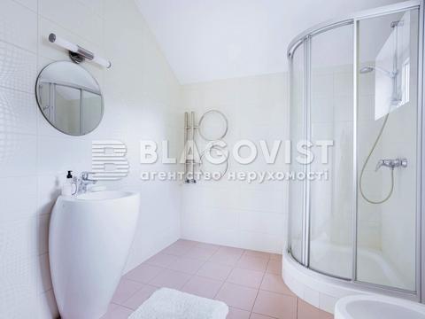 будинок за адресою Футбольна, 4