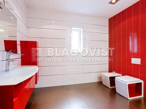 будинок за адресою Футбольна, 4