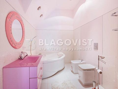 будинок за адресою Футбольна, 4