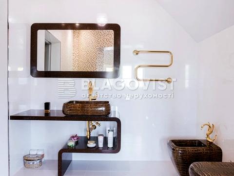 будинок за адресою Футбольна, 4