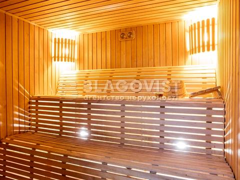 будинок за адресою Футбольна, 4