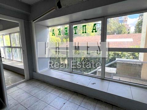 комерційна за адресою Київ, Тулузи вул., 3-Б