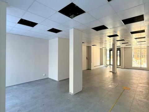 комерційна за адресою Салютна вул., (Будинок 02301-02303)