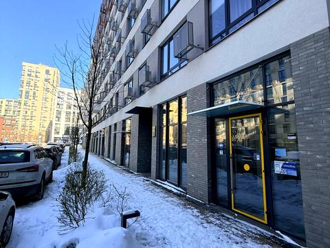 комерційна за адресою Салютна вул., (Будинок 02301-02303)