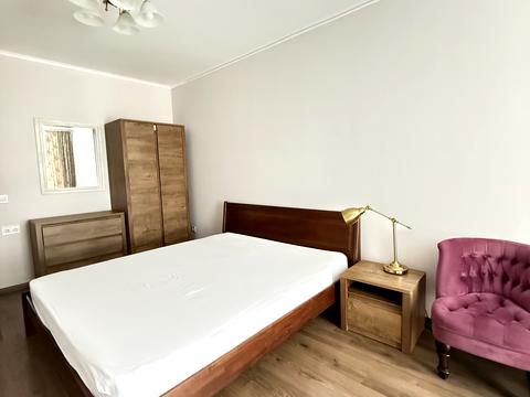 квартира за адресою Київ, Драгоманова вул., 2-А