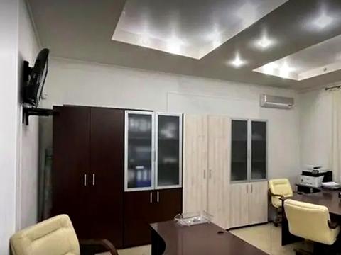 комерційна за адресою Шовковична вул., 18-Б