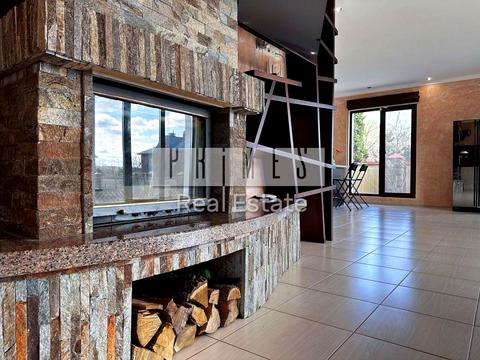 будинок за адресою Центральна