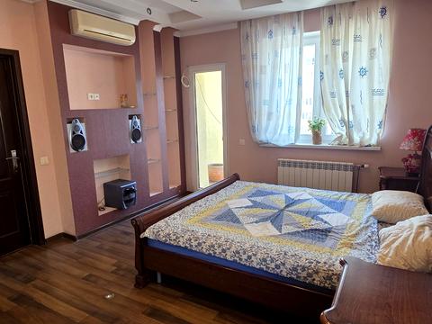 квартира за адресою Анни Ахматової вул., 48