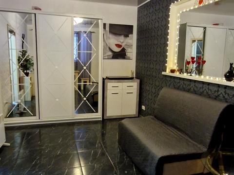 комерційна за адресою Миколи Руденка вул., 21