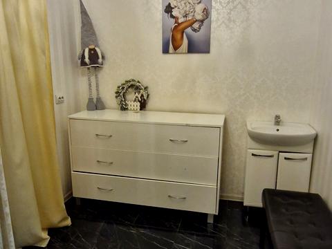 комерційна за адресою Миколи Руденка вул., 21