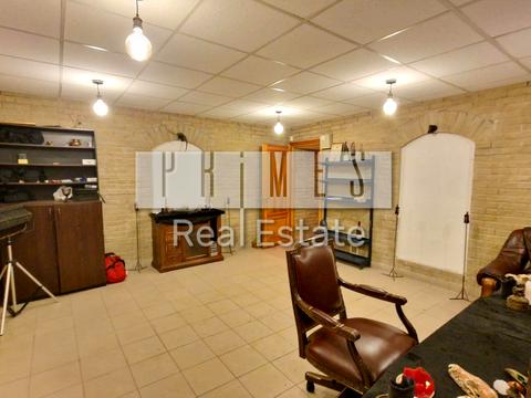 комерційна за адресою Київ, Волоська вул., 11