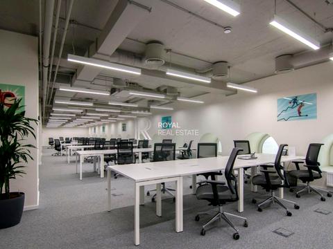 коммерческая по адресу майдан Незалежності пл., 2