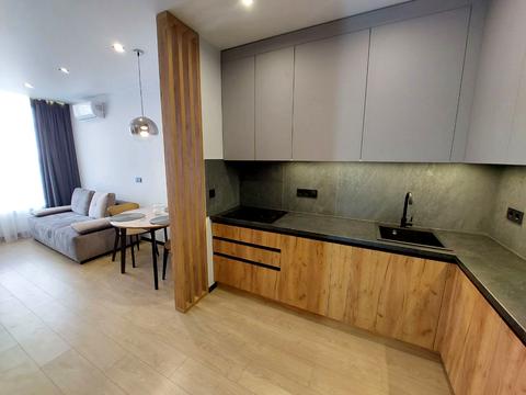 квартира за адресою Космічна вул., 5