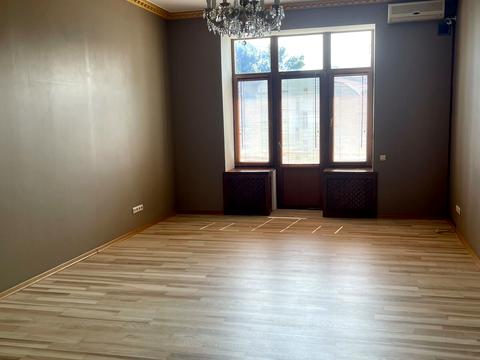 комерційна за адресою Київ, Шота Руставелі вул., 23