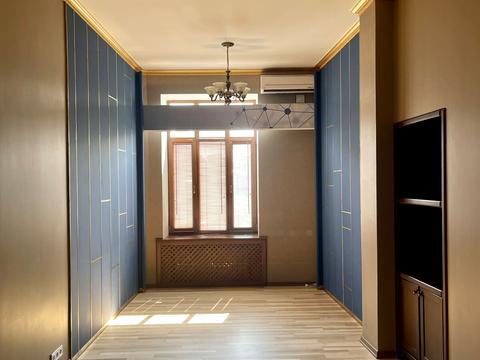 комерційна за адресою Київ, Шота Руставелі вул., 23