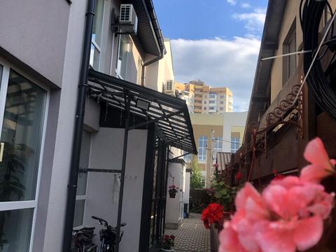 будинок за адресою Вишнева вул., 16