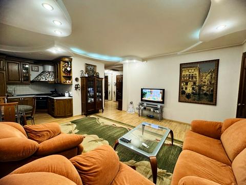 квартира за адресою Соборності вул. (Косіора), 10