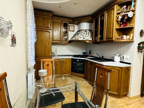 квартира за адресою Соборності вул. (Косіора), 10