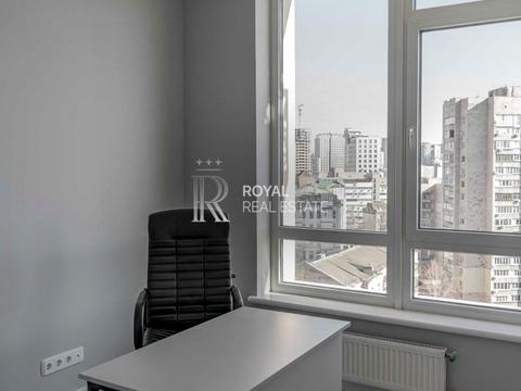 комерційна за адресою Жилянська вул., 68