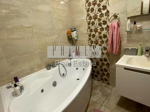 квартира за адресою Василя Верховинця вул., 10