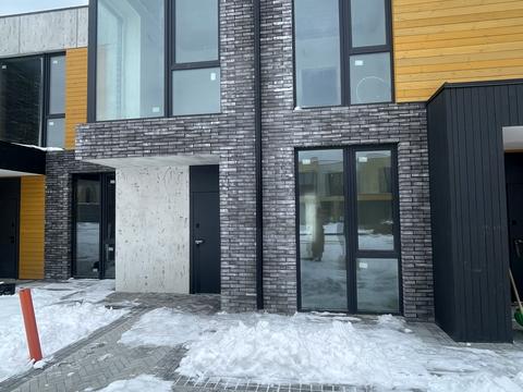 будинок за адресою Павла Глазового вул. (Олега Кошового), 1