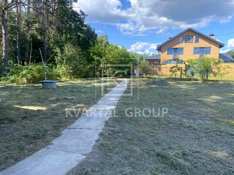 ділянка за адресою с. Блиставиця, Грушевського, 1