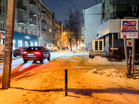 комерційна за адресою Гетьмана Мазепи вул., 35