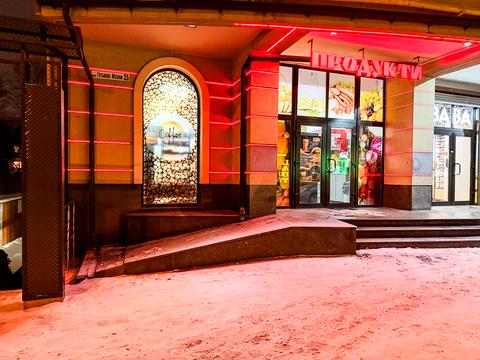 комерційна за адресою Гетьмана Мазепи вул., 35