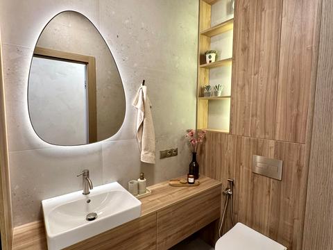 квартира за адресою Салютна вул., 2к21