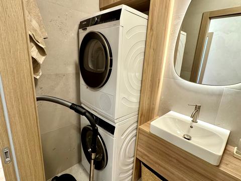 квартира за адресою Салютна вул., 2к21