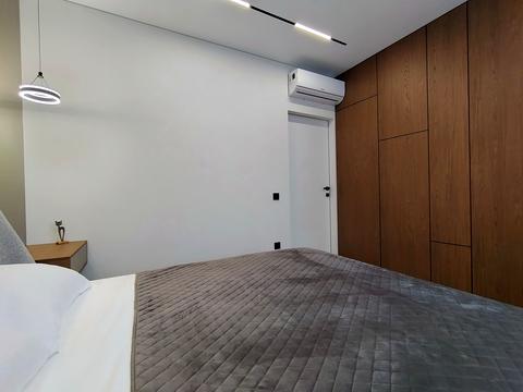 квартира по адресу Олександра Олеся ул., 5