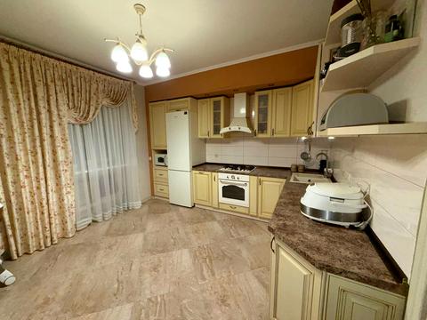 квартира за адресою Зарічанська вул., 11л