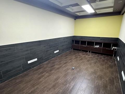 комерційна за адресою Київ, Ольжича вул., 5