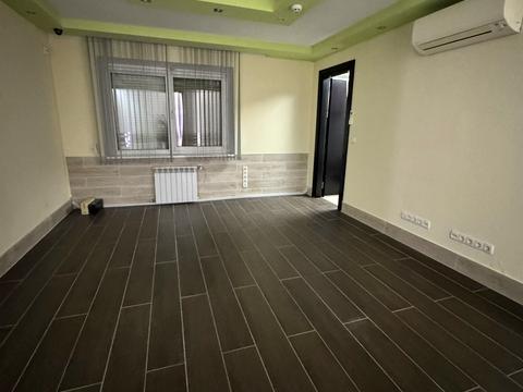 комерційна за адресою Київ, Ольжича вул., 5