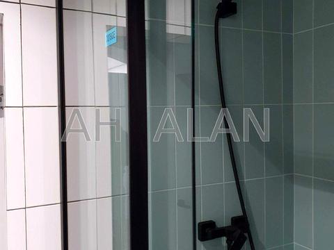 комерційна за адресою Межигірська вул., 3