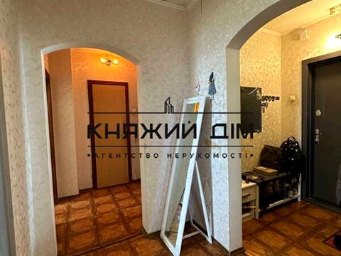 квартира за адресою Лариси Руденко вул., 21