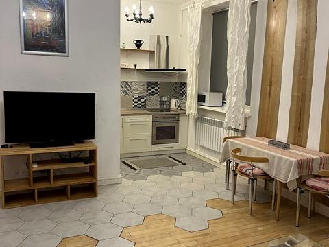 квартира за адресою Івана Мар'яненка пров., 7