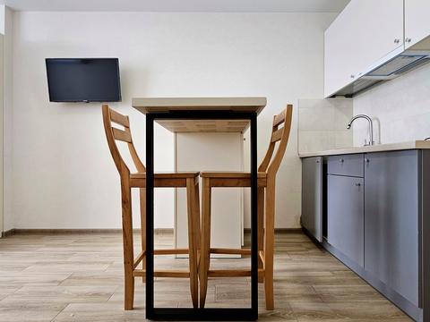 квартира по адресу Олега Мудрака ул. (Генерала Наумова), 1-Б