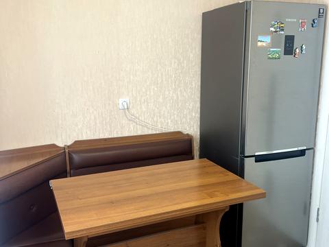 квартира за адресою Червоної Калини просп. (Володимира Маяковського), 46