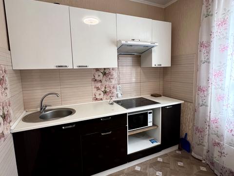 квартира за адресою Червоної Калини просп. (Володимира Маяковського), 46