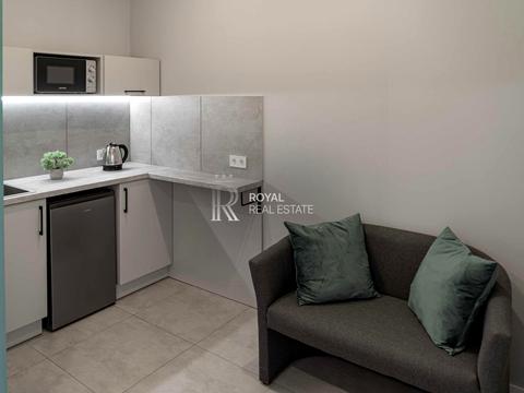 комерційна за адресою Жилянська вул., 68