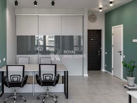 комерційна за адресою Жилянська вул., 68