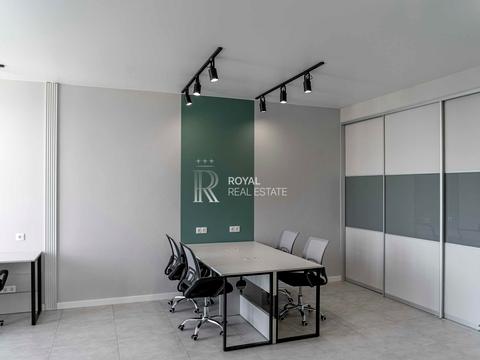 комерційна за адресою Жилянська вул., 68